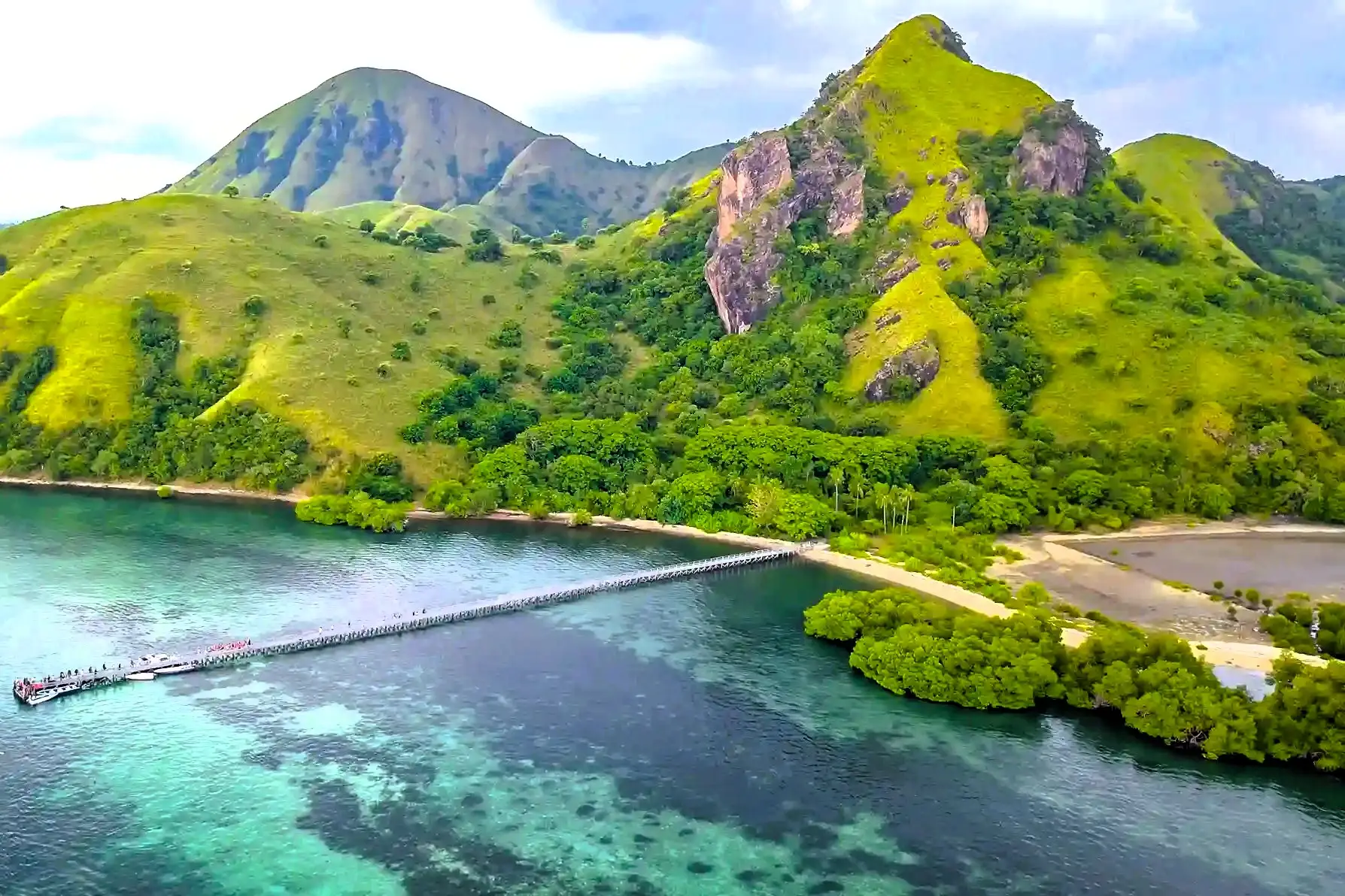 Manjarite Labuan Bajo A Calm Snorkeling Stop in Komodo National Park